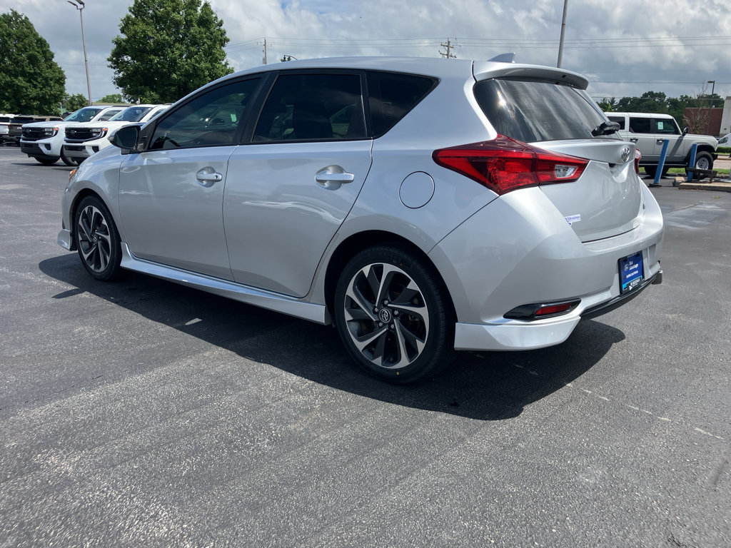 Used 2017 Toyota Corolla iM FWD image 4