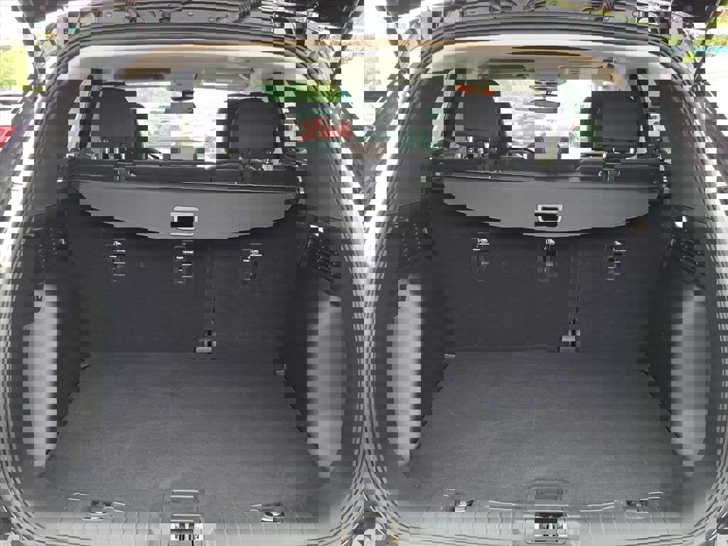 Certified 2020 Ford Escape SE image 18