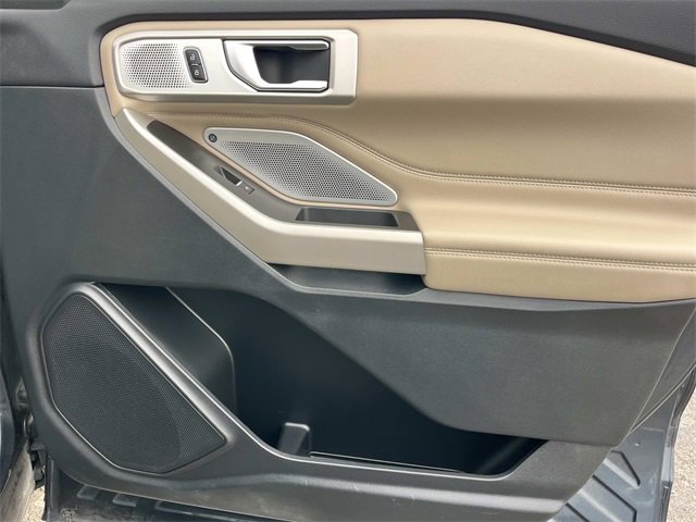 Certified 2023 Ford Explorer Limited w/ Limited Technology Package image 25