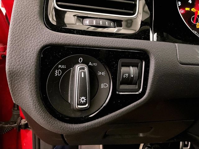 Used 2019 Volkswagen GTI SE FWD image 30