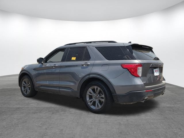 Certified 2021 Ford Explorer XLT w/ Equipment Group 202A RWD image 6