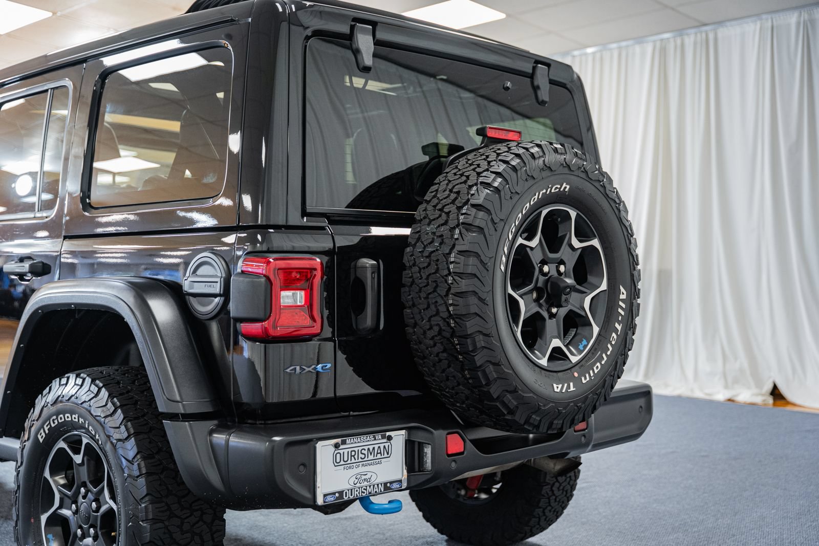 Used 2022 Jeep Wrangler Unlimited Rubicon 4xe w/ Cold Weather Group AWD/4WD image 6