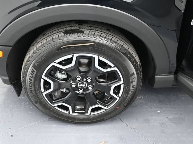 Certified 2025 Ford Bronco Sport Outer Banks w/ Outer Banks Tech Package+ AWD/4WD image 9