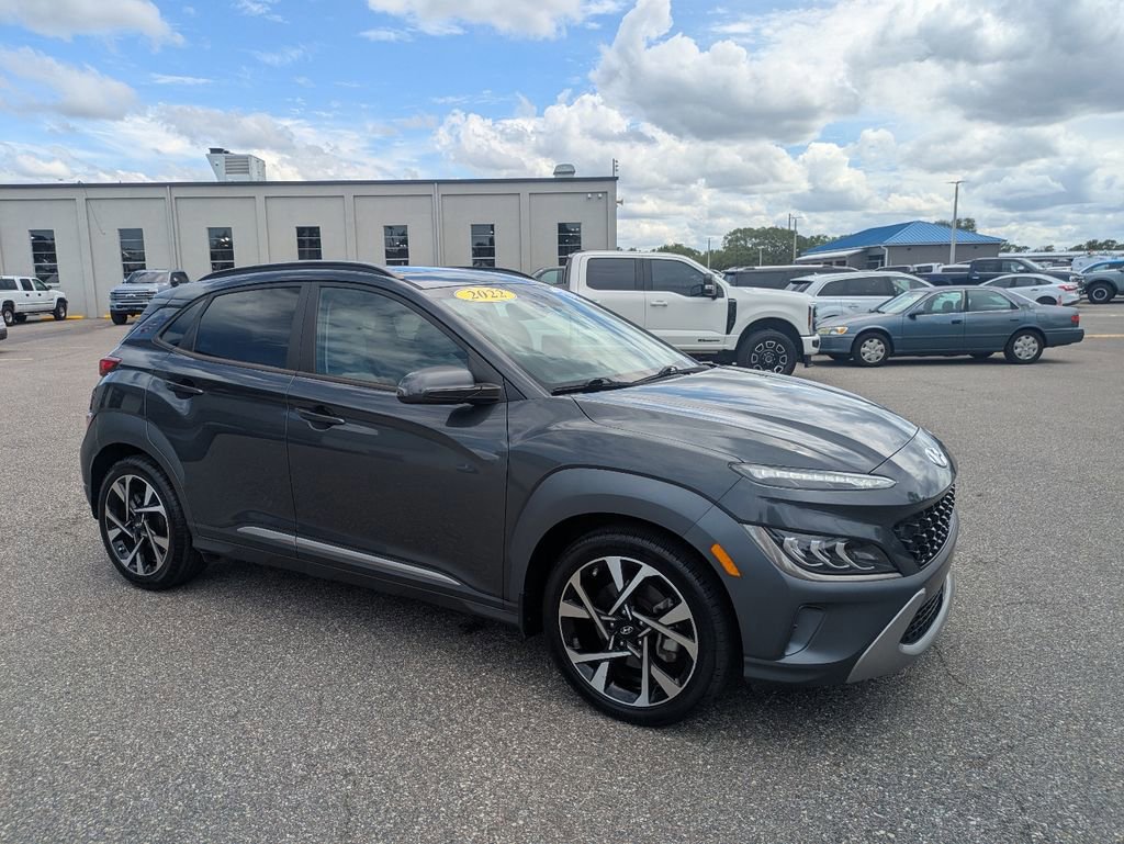 Used 2022 Hyundai Kona Limited w/ Cargo Package FWD image 8