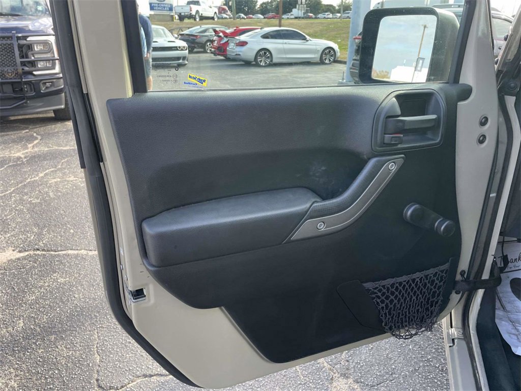 Used 2017 Jeep Wrangler Unlimited Sport w/ Connectivity Group image 15