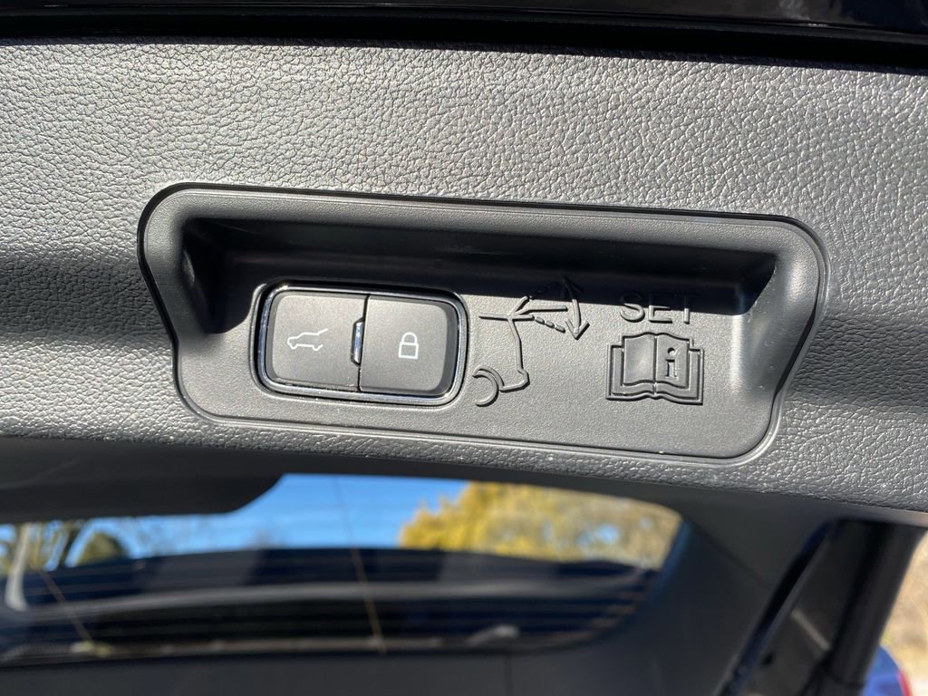 Certified 2023 Ford Explorer XLT w/ Equipment Group 202A image 17