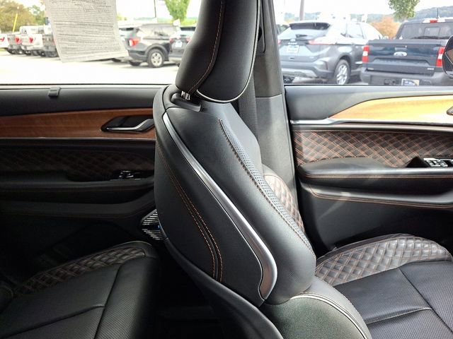 Used 2022 Jeep Grand Cherokee L Summit image 16