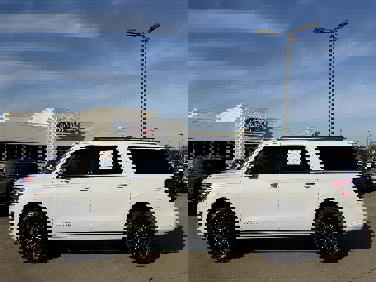 Certified 2023 Ford Expedition Max Platinum image 3