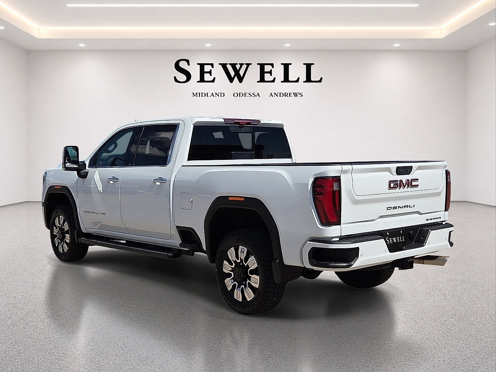 Used 2025 GMC Sierra 3500 Denali w/ Denali Reserve Package AWD/4WD image 3