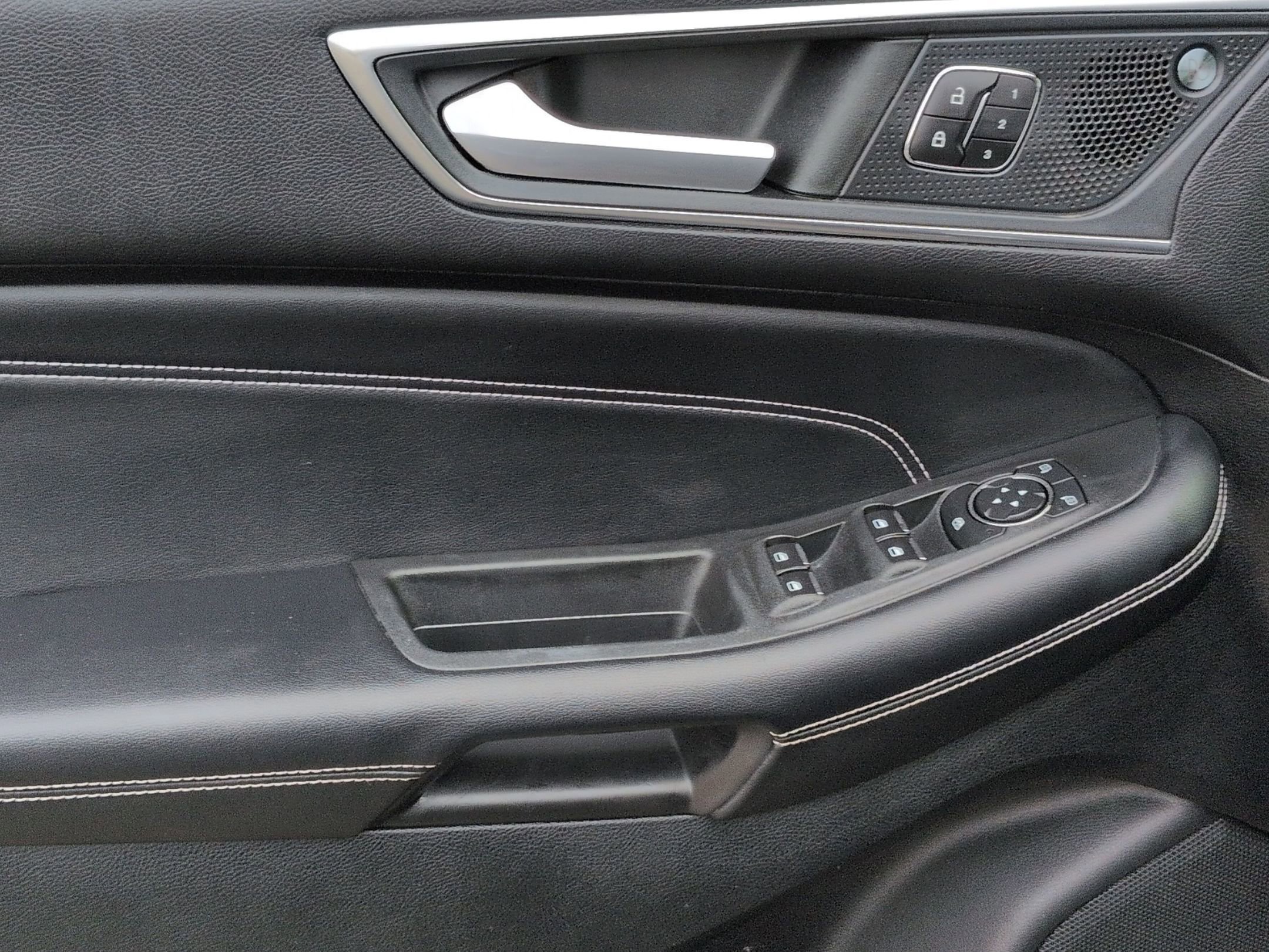 Certified 2022 Ford Edge Titanium image 12