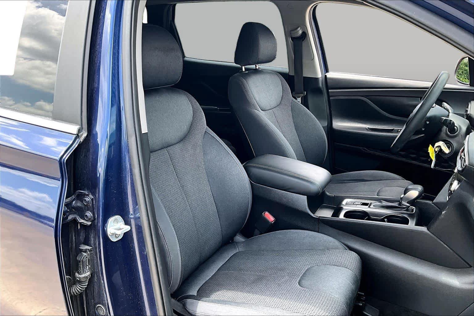 Used 2019 Hyundai Santa Fe SE FWD image 9