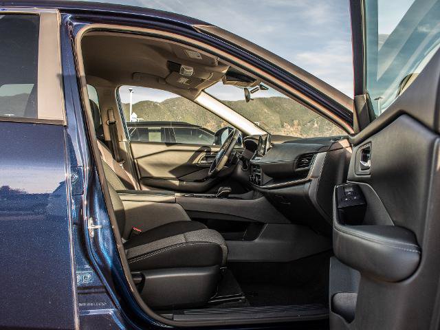 Used 2026 Nissan Rogue SV AWD/4WD image 19