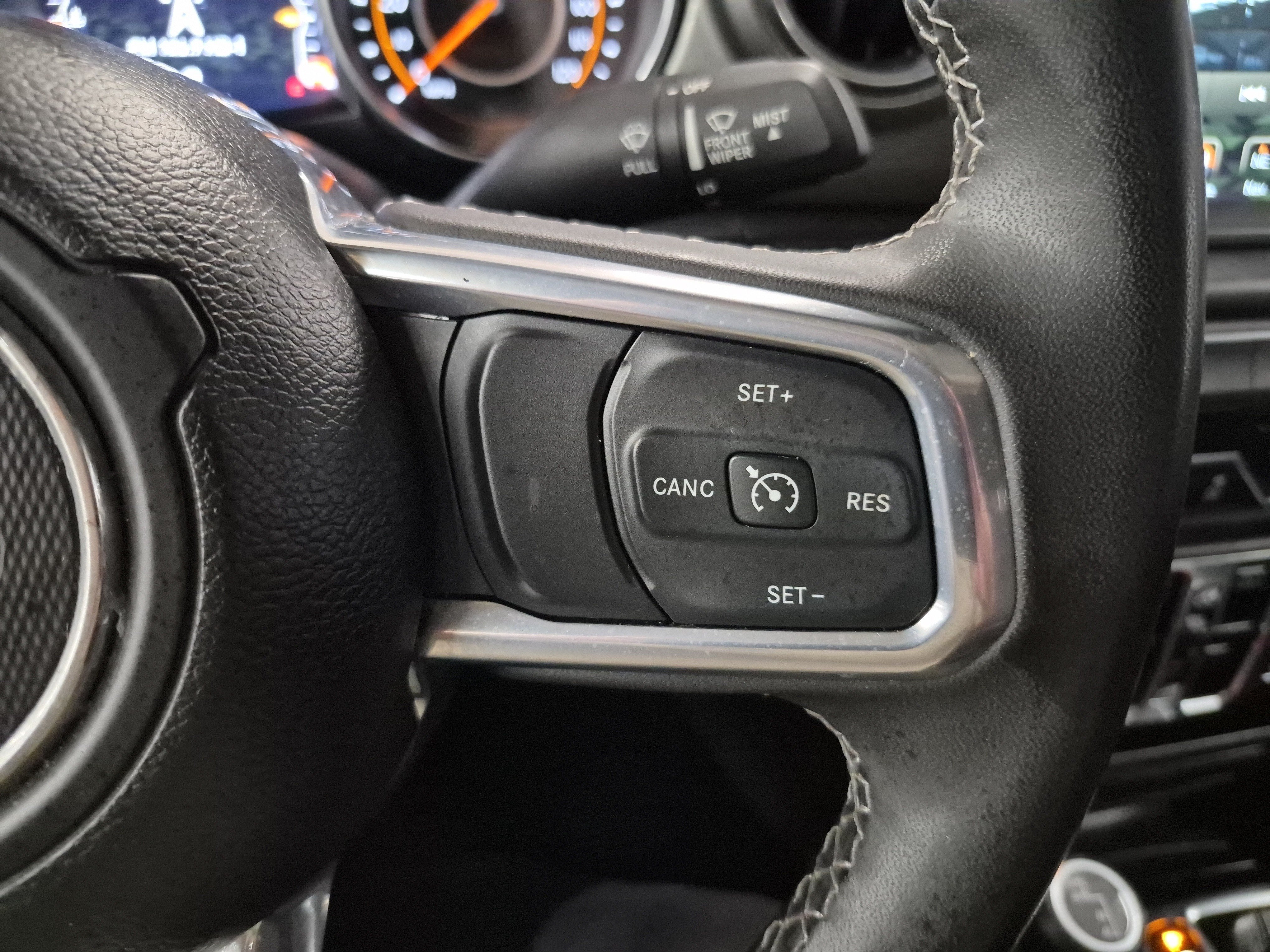 Used 2023 Jeep Gladiator Overland AWD/4WD image 26