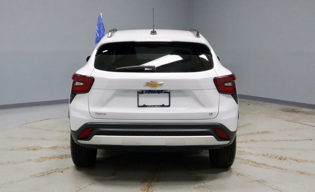 Used 2024 Chevrolet Trax LT image 4