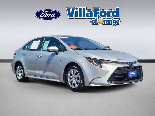 Used 2025 Toyota Corolla LE FWD image 1