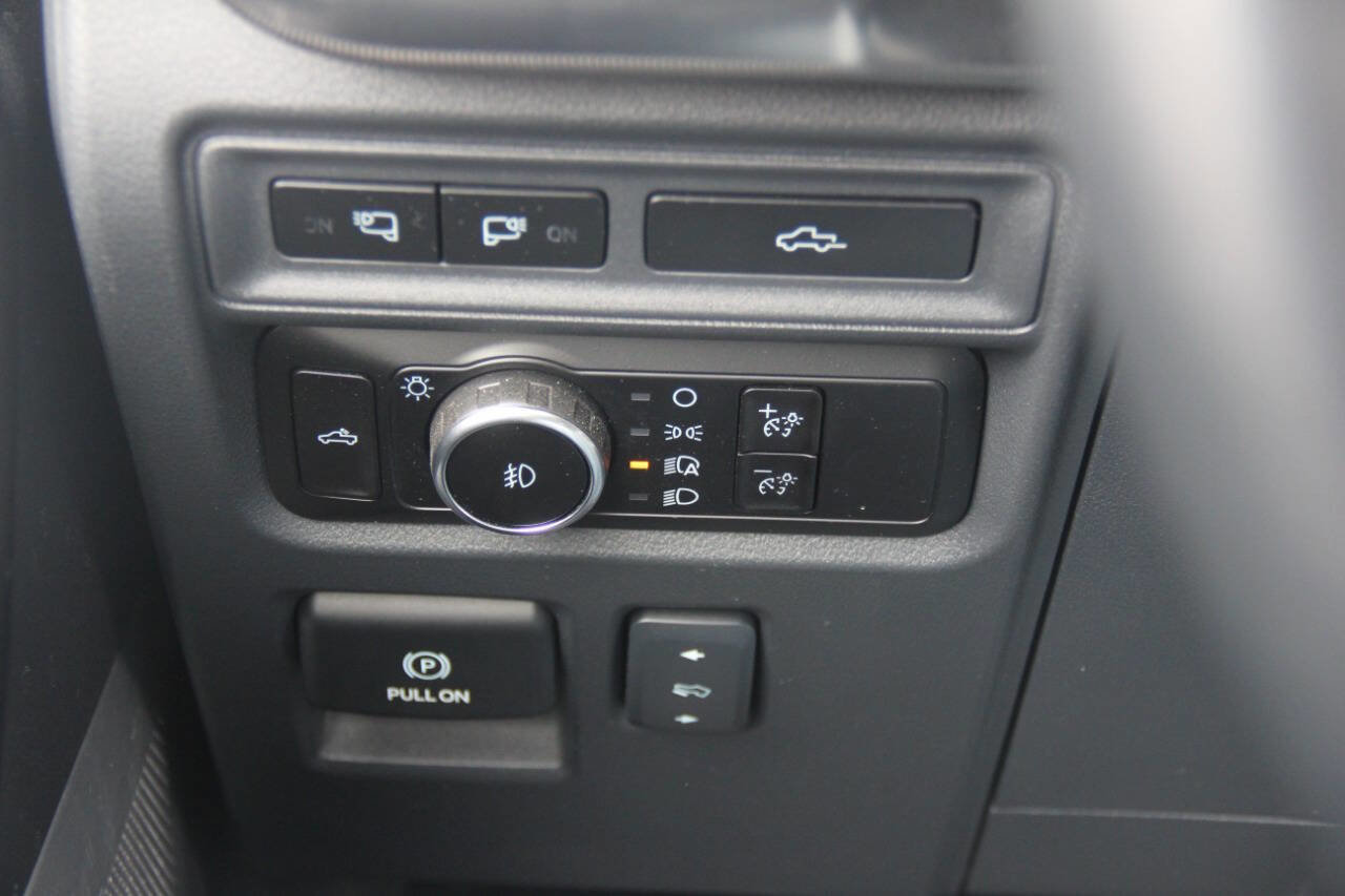 Certified 2023 Ford F150 Platinum w/ Equipment Group 701A High image 36