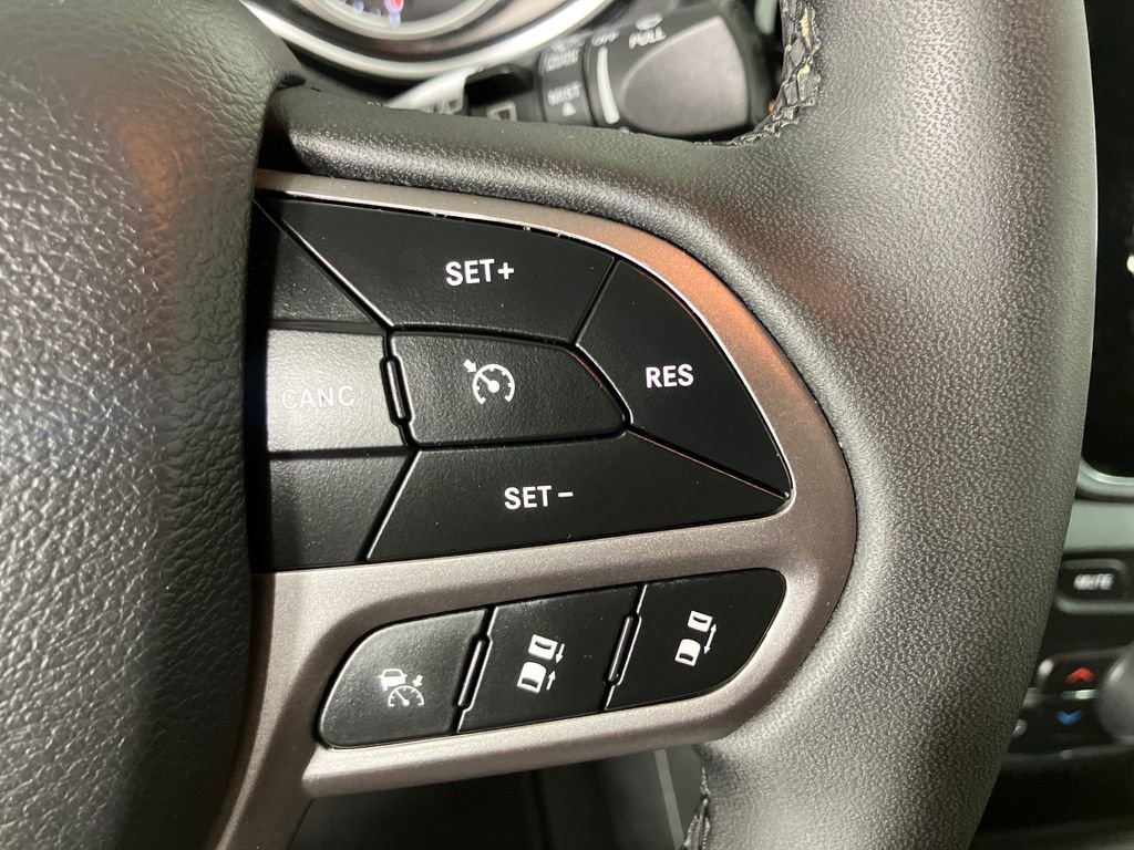 Used 2022 Jeep Cherokee Limited image 19