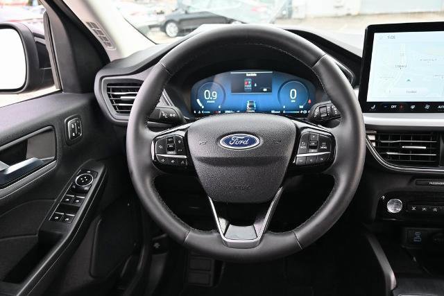 Certified 2023 Ford Escape Platinum image 32