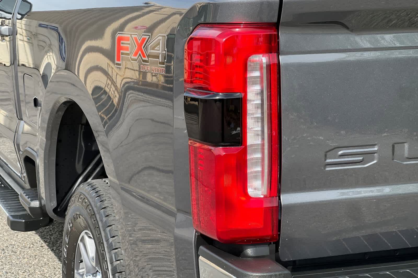 Certified 2023 Ford F250 Lariat w/ FX4 Off-Road Package image 28