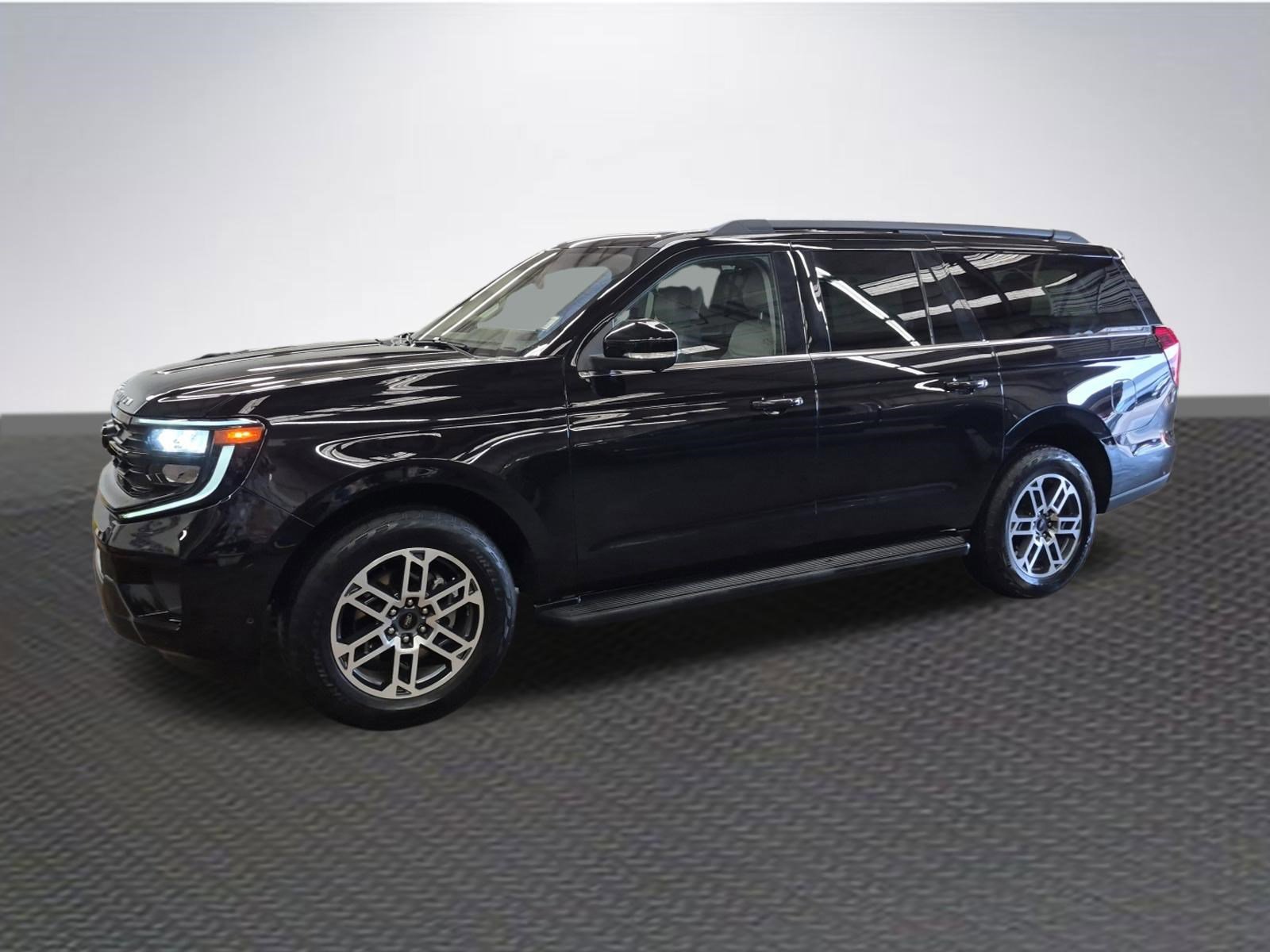 Certified 2025 Ford Expedition Max Active AWD/4WD image 2