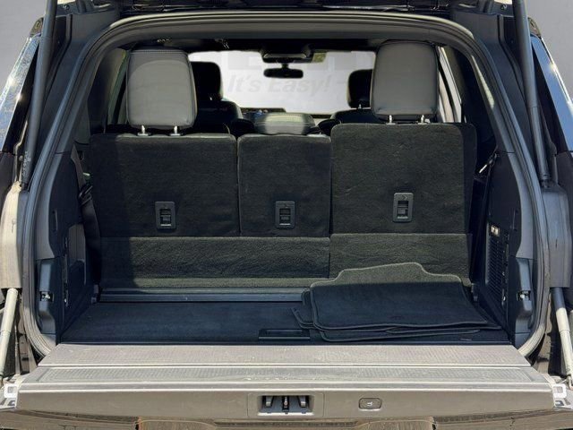 Certified 2025 Ford Expedition Platinum w/ Stealth Appearance Package image 25