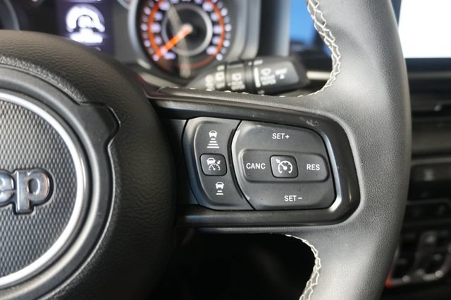 Used 2025 Jeep Wrangler Unlimited Sport AWD/4WD image 16
