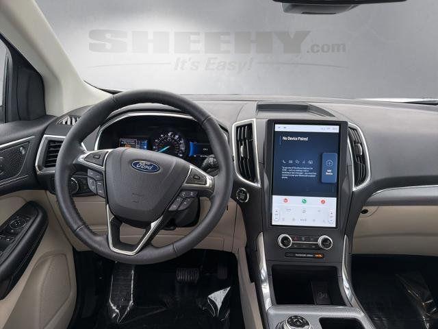 Certified 2021 Ford Edge Titanium image 3
