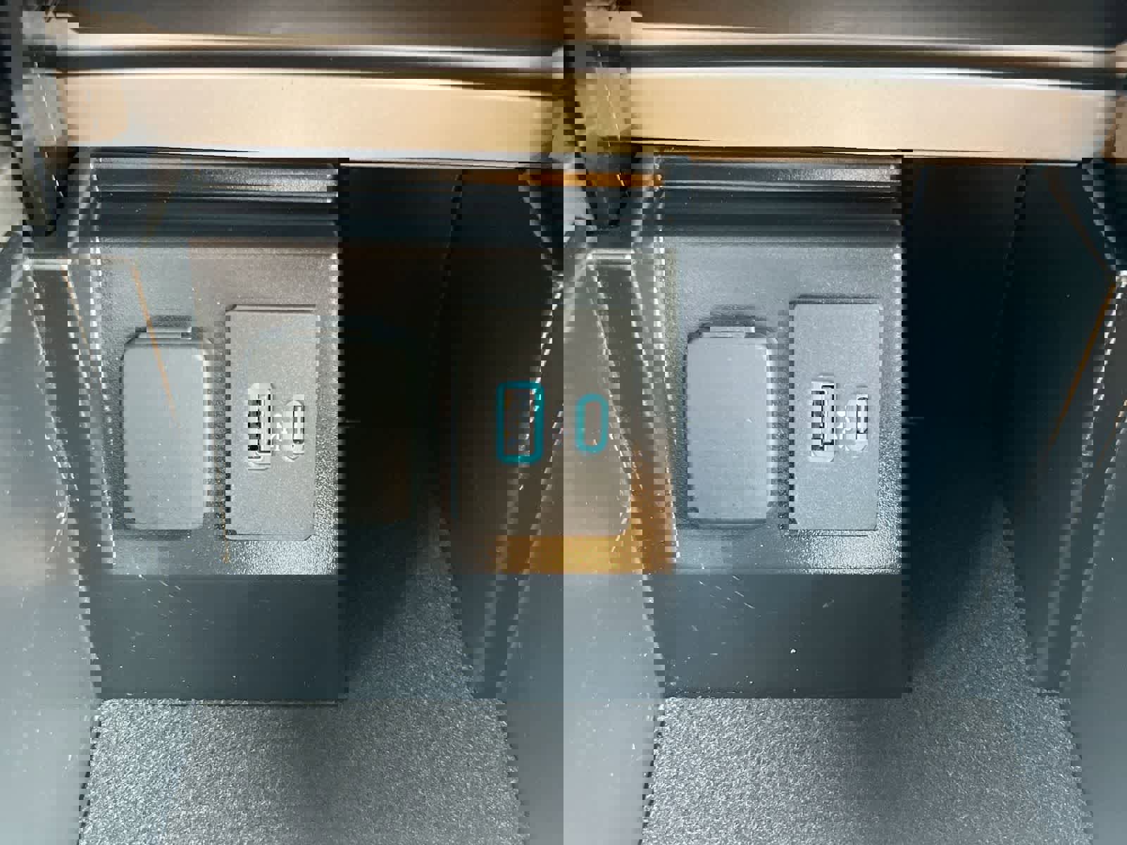 Certified 2024 Ford Explorer XLT w/ Equipment Group 202A image 31