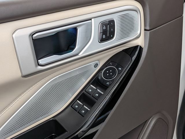 Certified 2023 Ford Explorer Platinum w/ Technology Package image 15