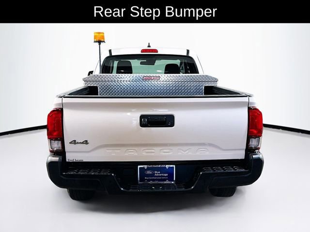 Used 2022 Toyota Tacoma SR AWD/4WD image 4
