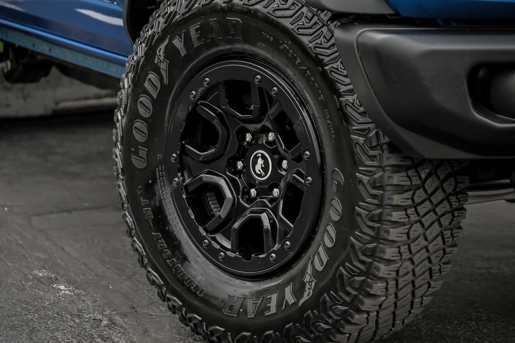 Certified 2023 Ford Bronco Wildtrak AWD/4WD image 3