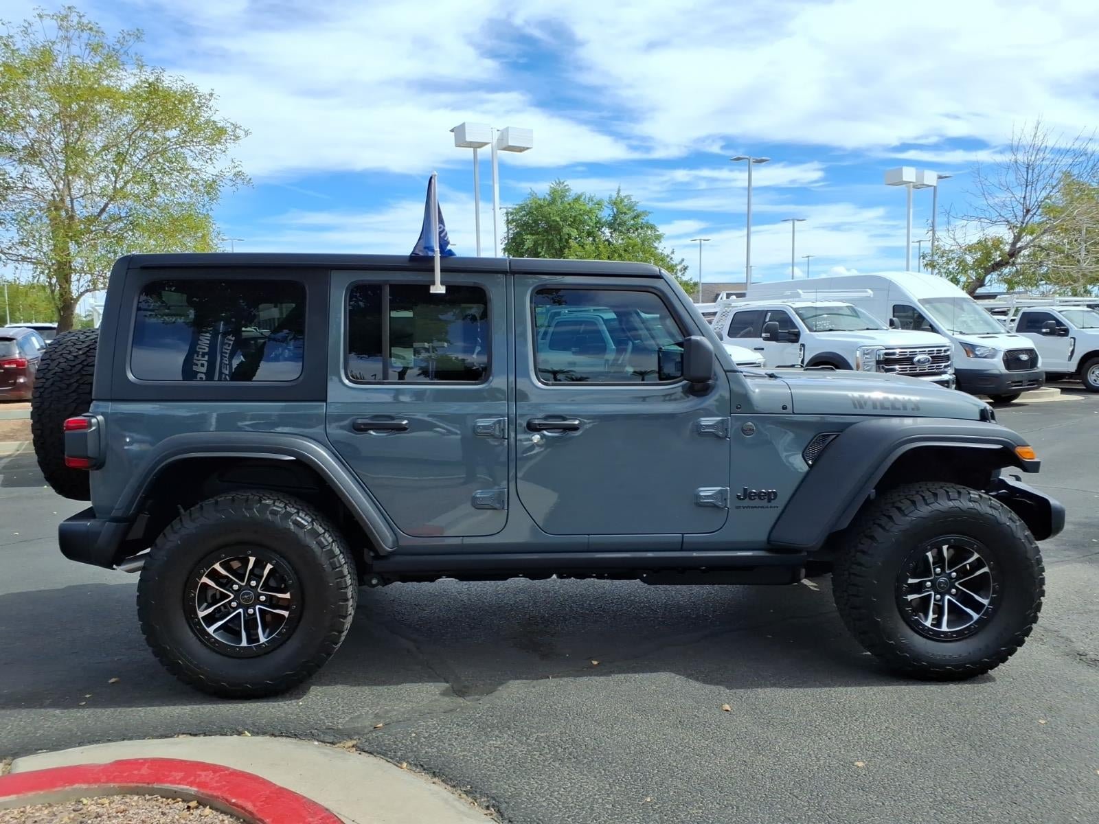 Used 2026 Jeep Wrangler Unlimited Sport AWD/4WD image 3