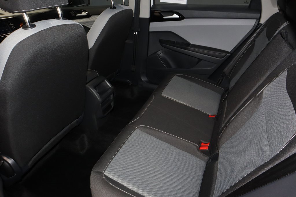 Used 2024 Volkswagen Taos S image 21