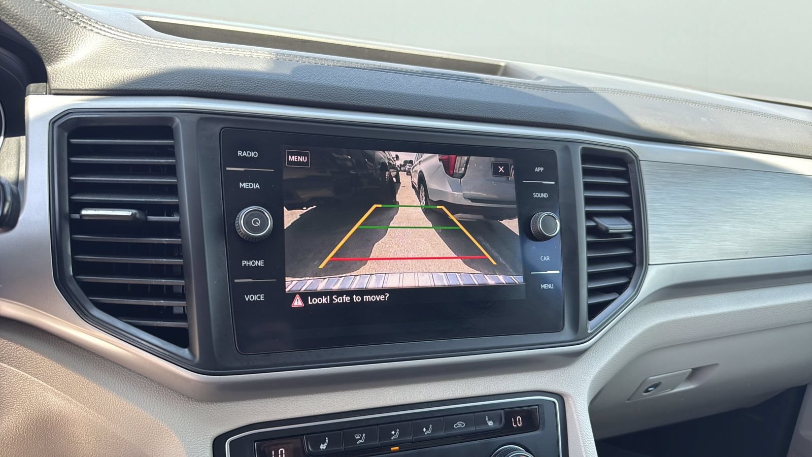 Used 2020 Volkswagen Atlas SE FWD image 19