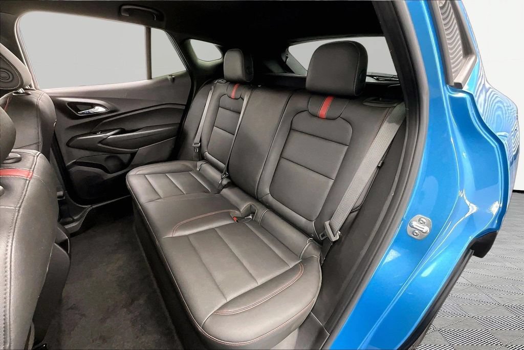 Used 2025 Chevrolet Trax RS w/ Driver Confidence Package FWD image 26