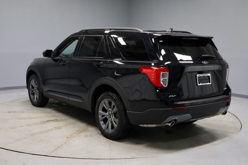 Certified 2023 Ford Explorer XLT w/ Equipment Group 202A image 3