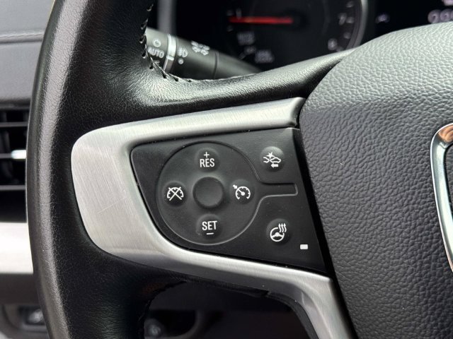 Used 2022 GMC Terrain SLT w/ Infotainment Package II FWD image 9