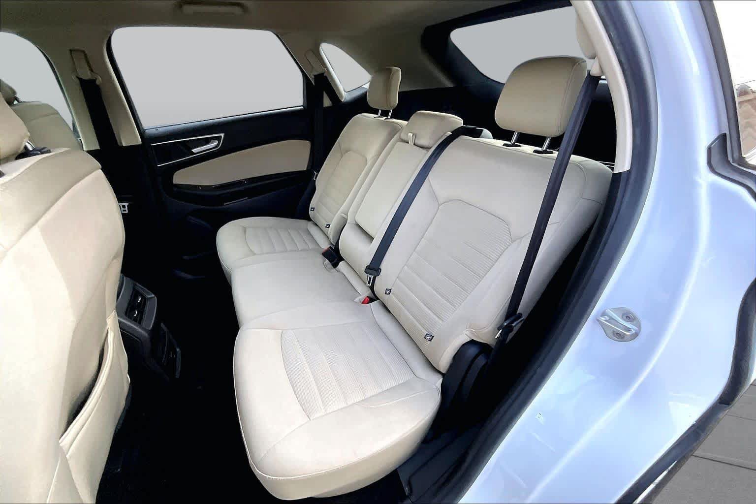 Certified 2017 Ford Edge SEL FWD image 21