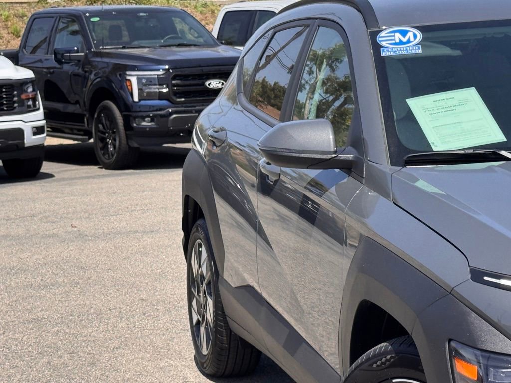 Used 2025 Hyundai Kona SEL FWD image 5