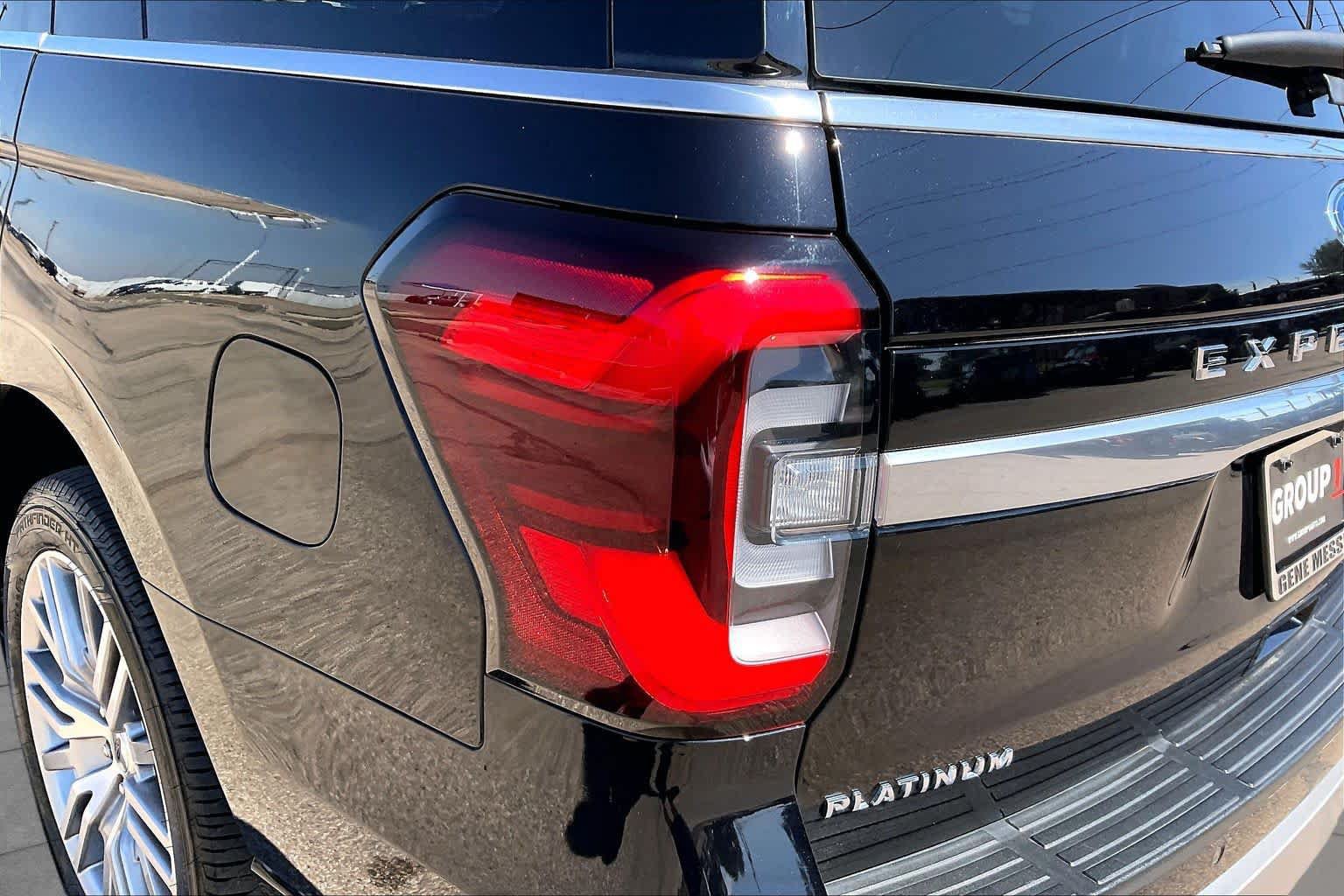 Certified 2024 Ford Expedition Platinum AWD/4WD image 29