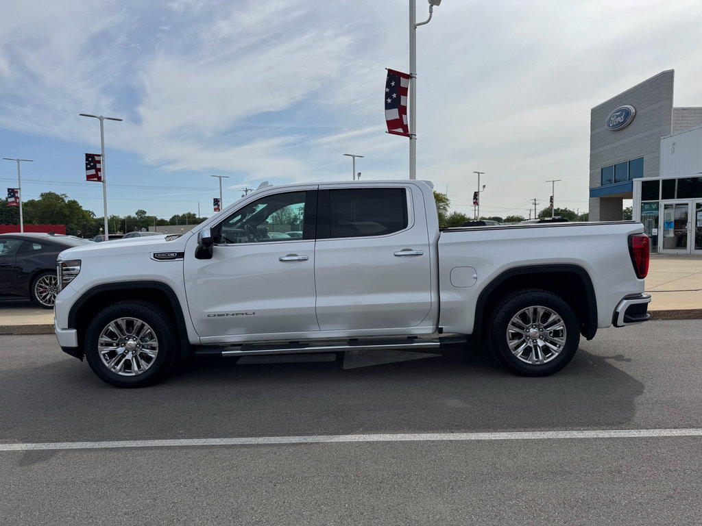 Used 2022 GMC Sierra 1500 Denali w/ Technology Package AWD/4WD image 7