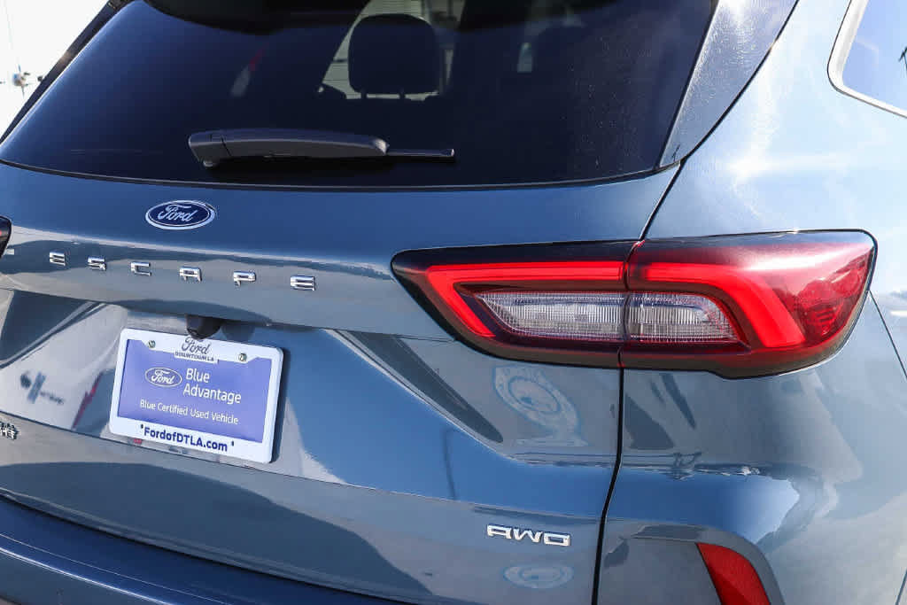 Certified 2023 Ford Escape ST-Line Select w/ Tech Pack #2 AWD/4WD image 9