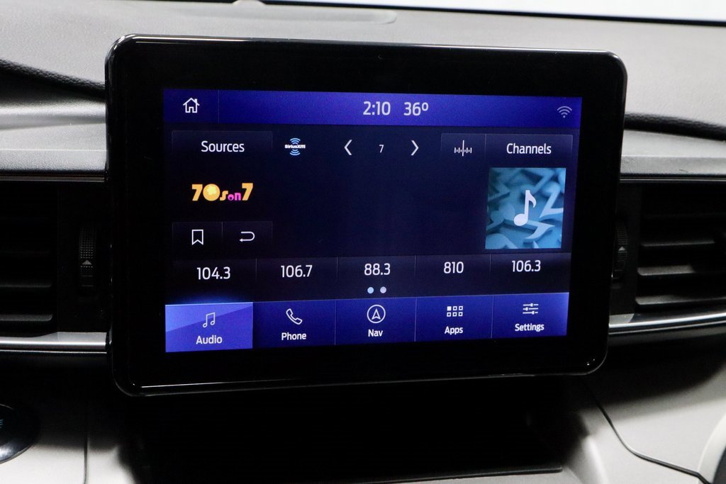 Certified 2022 Ford Explorer XLT w/ Equipment Group 202A image 3