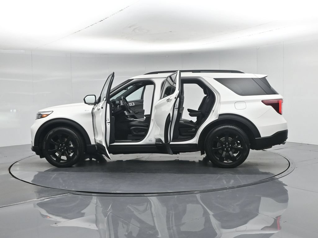 Certified 2023 Ford Explorer ST-Line w/ Class IV Trailer Tow Package RWD image 38