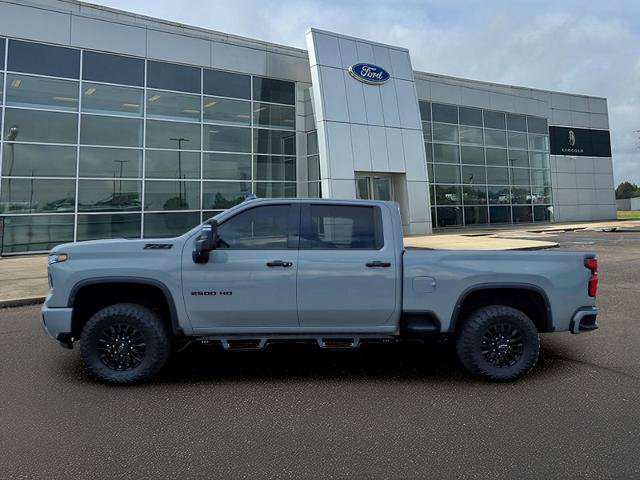 Used 2024 Chevrolet Silverado 2500 LTZ w/ LTZ Plus Package AWD/4WD image 9