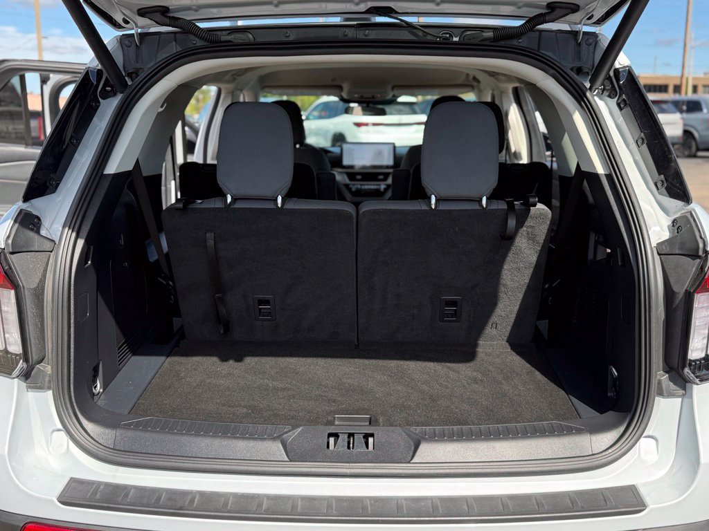 Certified 2026 Ford Explorer Active AWD/4WD image 19