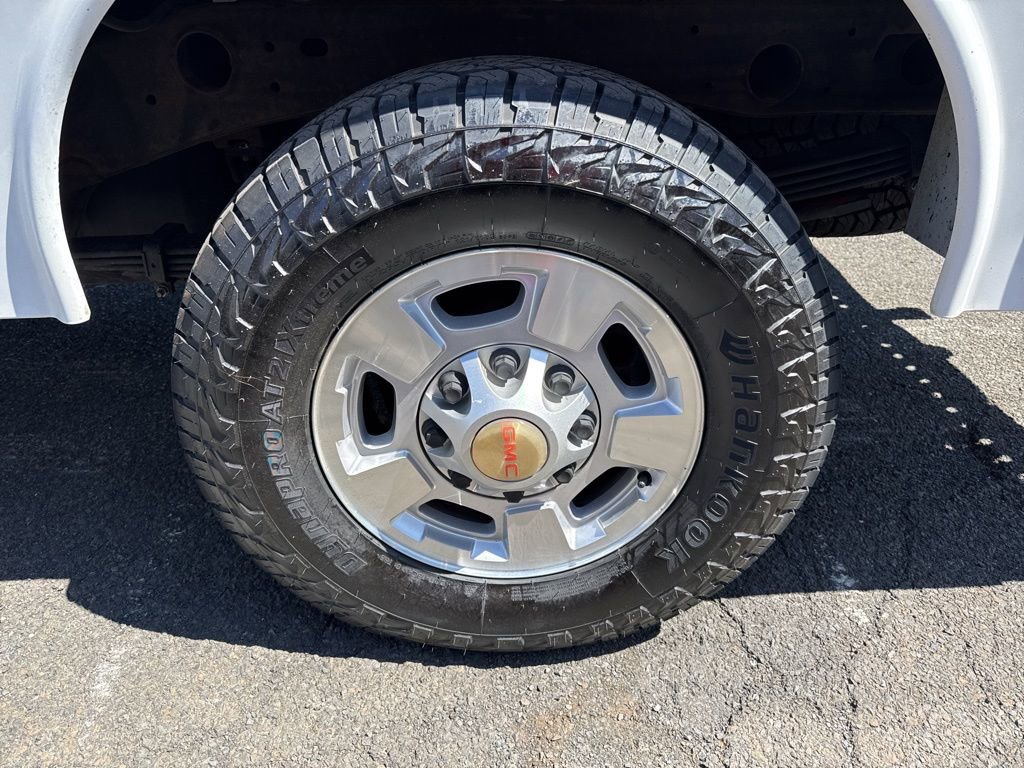 Used 2020 GMC Sierra 2500 4x4 Crew Cab w/ Convenience Package image 9