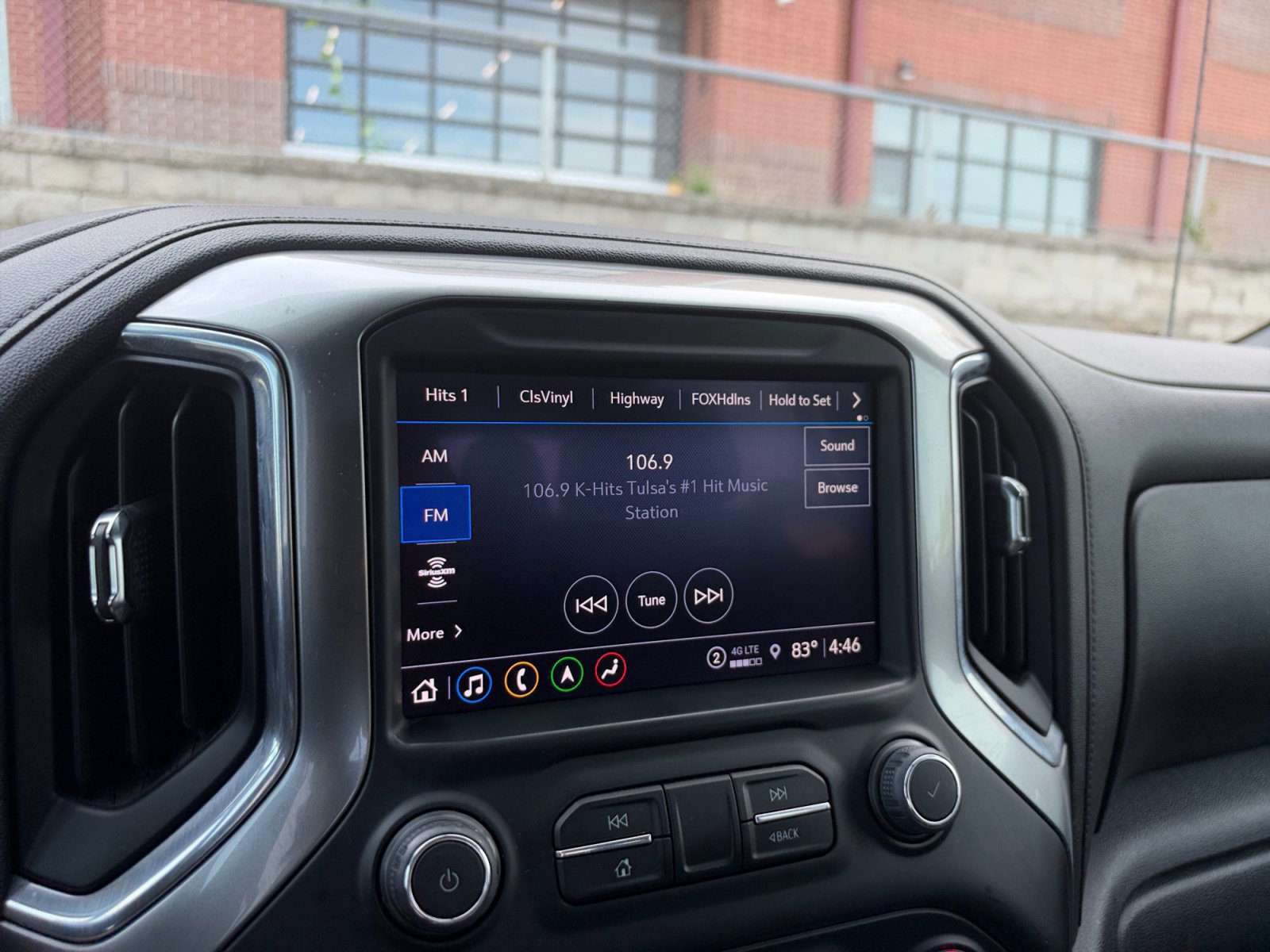 Used 2022 Chevrolet Silverado 1500 LTZ AWD/4WD image 24