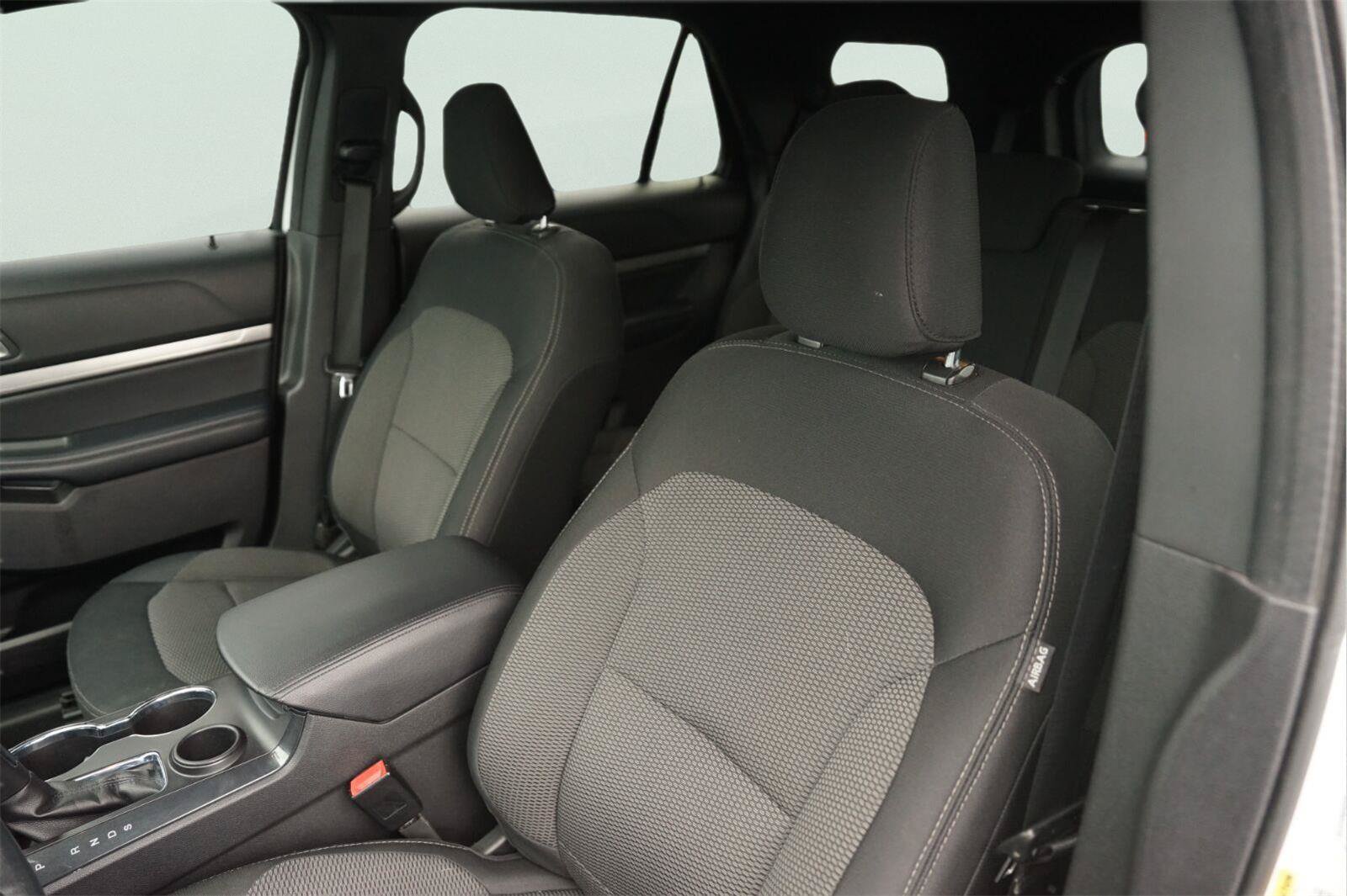 Certified 2019 Ford Explorer XLT w/ Equipment Group 201A FWD image 10