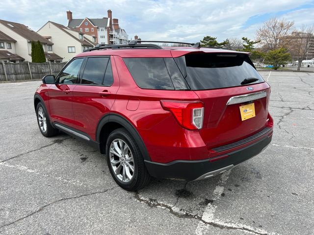 Certified 2023 Ford Explorer XLT w/ Equipment Group 202A image 4